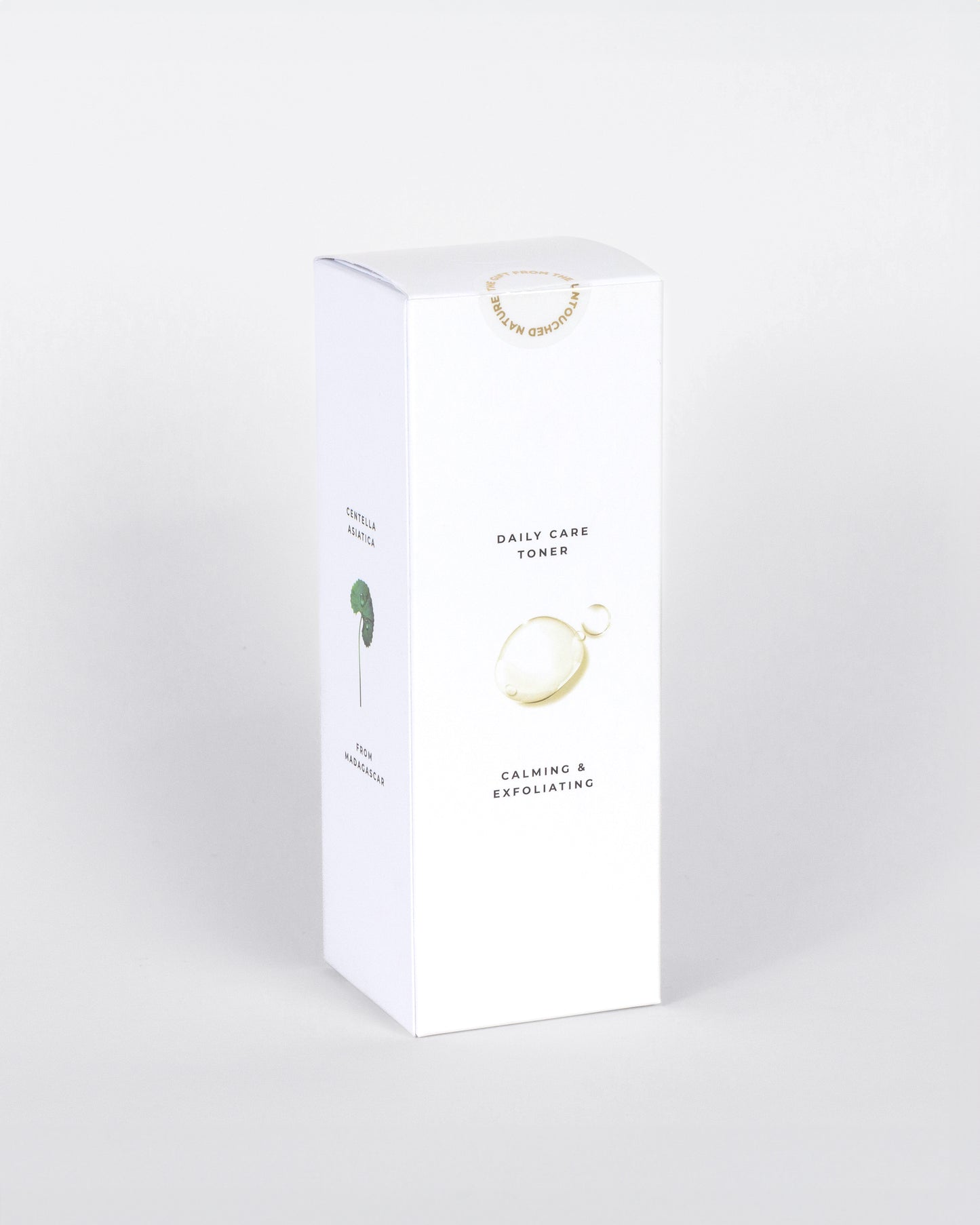 Ingredientes clave de Skin1004 Madagascar Centella Toning Toner – Centella asiática pura para calmar la piel, PHA para exfoliación suave y niacinamida para mejorar el tono.