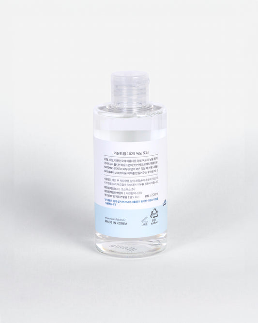 Round Lab 1025 Dokdo Toner – Tónico hidratante y calmante con agua mineral profunda de Dokdo, ideal para reforzar la barrera cutánea y equilibrar la piel.